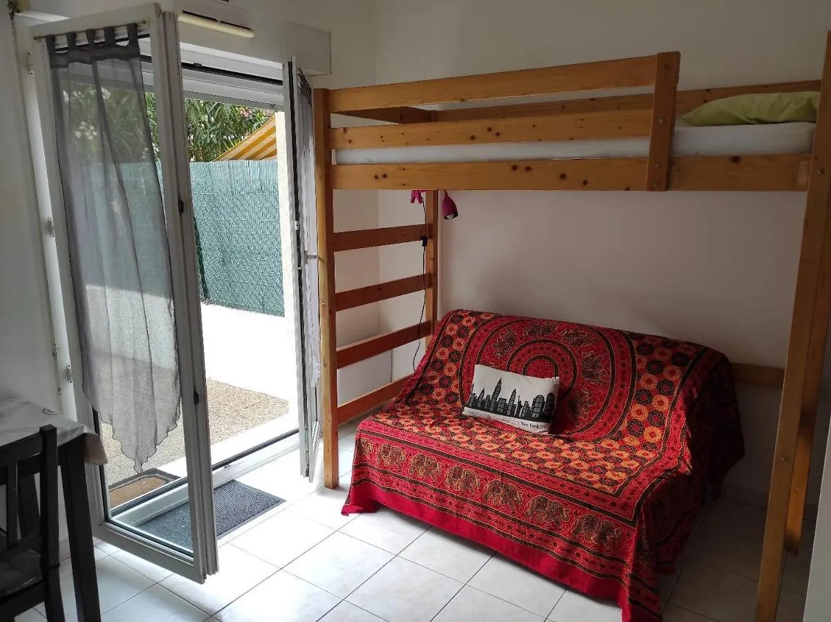 Charmant Studio-Terrasse A Carras Plage 니스 아파트