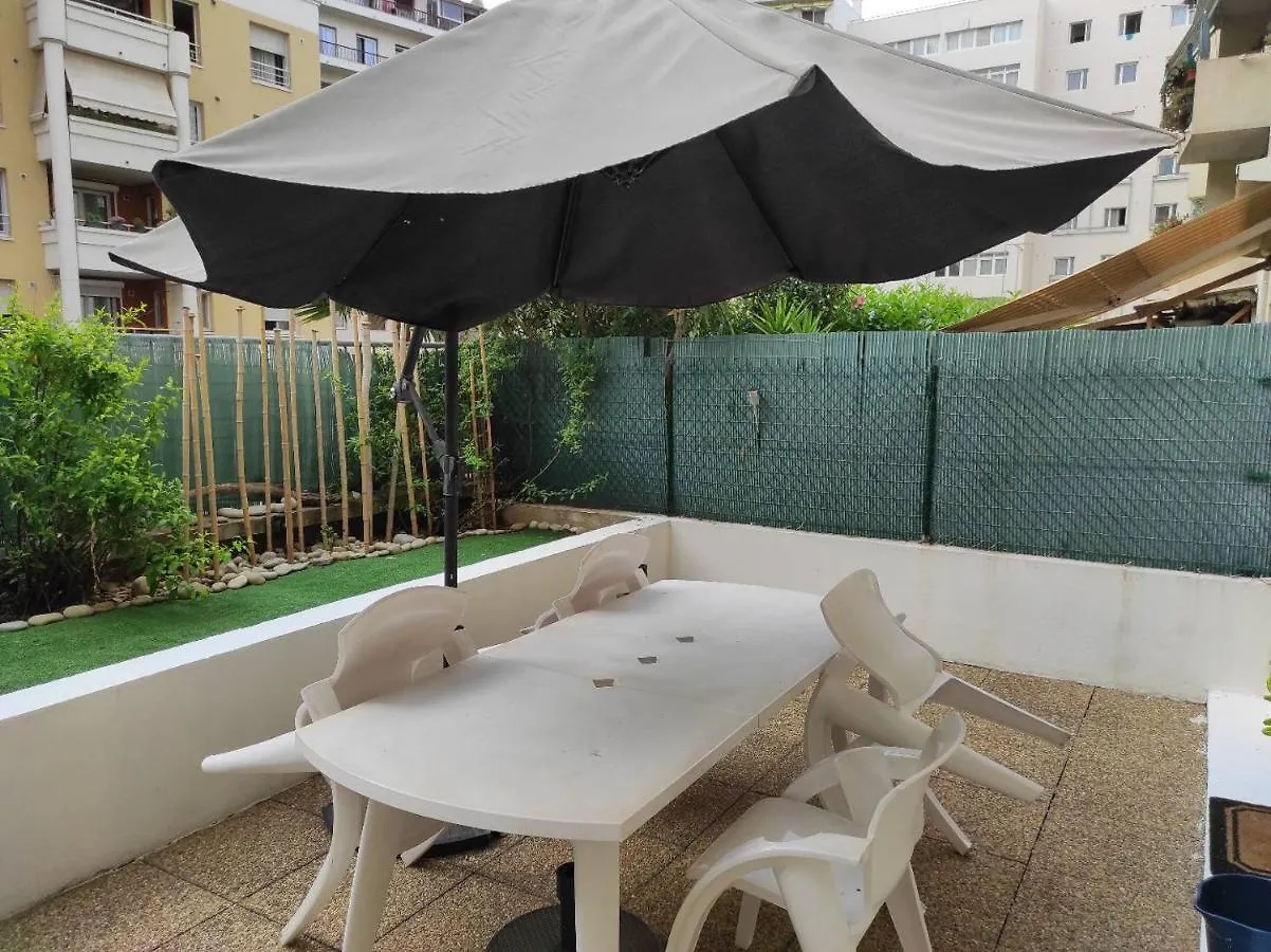 Charmant Studio-Terrasse A Carras Plage 니스